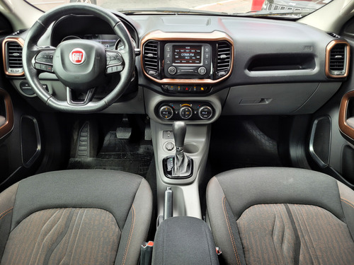 Fiat Toro 2.4 Volcano 16v Flex 4x2 Aut. 4p