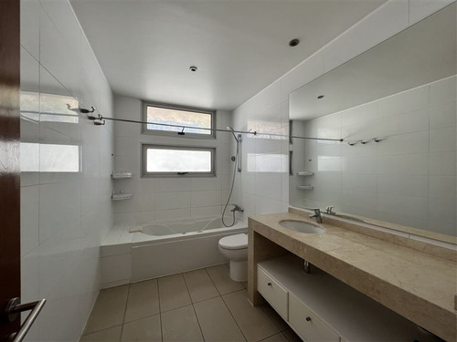 Departamento En Venta De 3 Dorm. En Las Condes