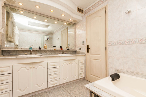 Venta Imponente Chalet S/lote De 17x48 Lanús Este