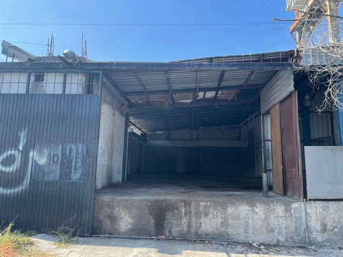 Bodega Comercial En Venta En Real De Minas En Guadalupe