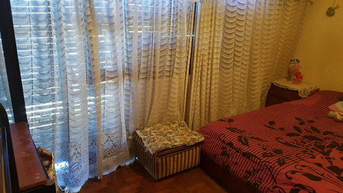 Casa Con Galpon En Caseros De 5 Ambientes F: 3539