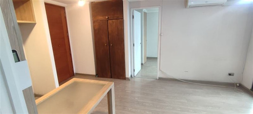 Departamento En Arriendo De 2 Dor Tipo Mariposa. En Santiago