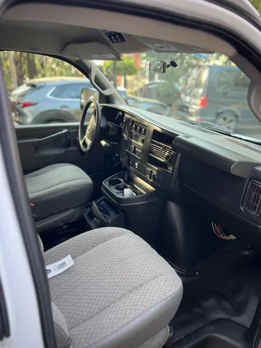 Chevrolet Express 6.0ls C 15 Pas At