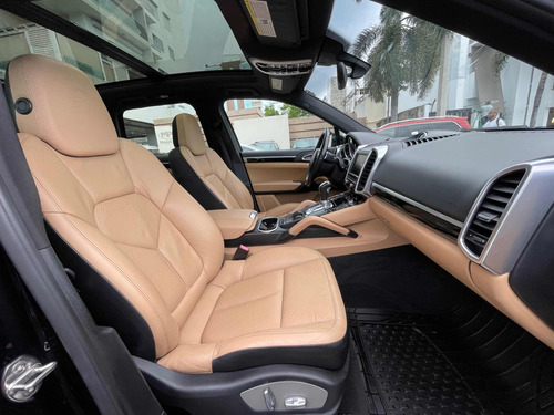 Imagen 9 de 15 de Porsche Cayenne Platinum Americano