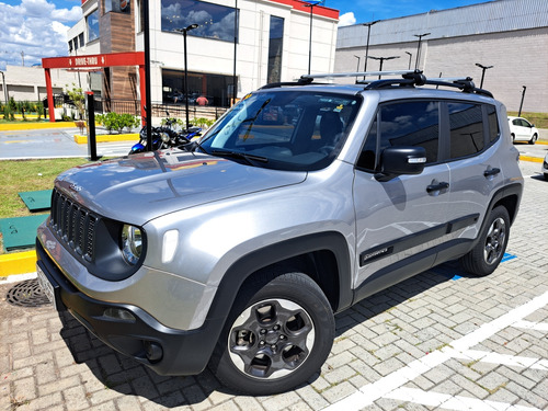 Jeep Renegade 1.8 Flex Aut. 5p