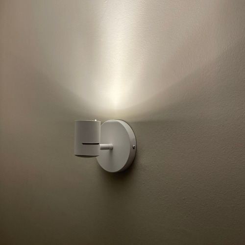Imagen 4 de 6 de Aplique De Techo Y Pared Höllsen Con Base Redonda