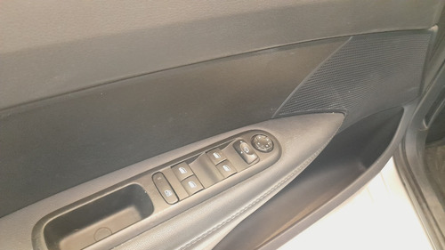 Imagen 8 de 13 de Peugeot 408 1.6 Feline Hdi 115cv