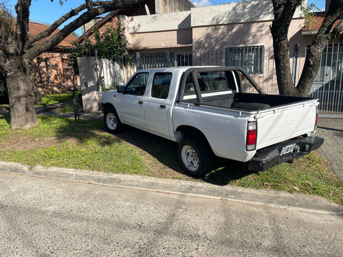 Nissan NP300 2.5 Cabina Doble 133cv 4x2