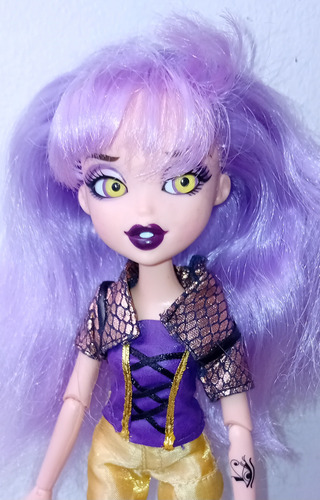 Muñeca Bratzillaz Yasmina Clairvoya (Usado)