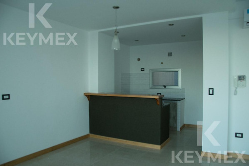 Departamento De Dos Dormitorios Tipo Dúplex En La Plata Con Terraza Y Parrilla Propias