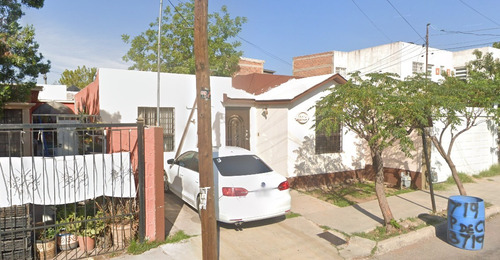 Casa En Venta En Paseo De Cuauhtémoc Paseos De Chihuahua!!!