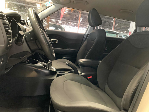 Imagen 9 de 13 de Kia Soul 1.6 Lx Std 6 Vel Ac 2019