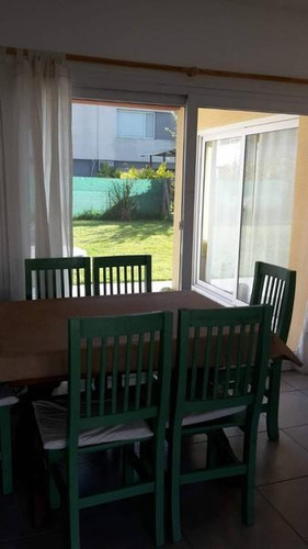 Imagen 5 de 17 de Divina Casa En Barrio Semiabierto. Casas De Santa María