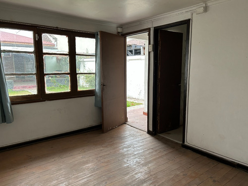Acogedora Casa Sólida De Un Piso, Excelente Sector De Ñuñoa
