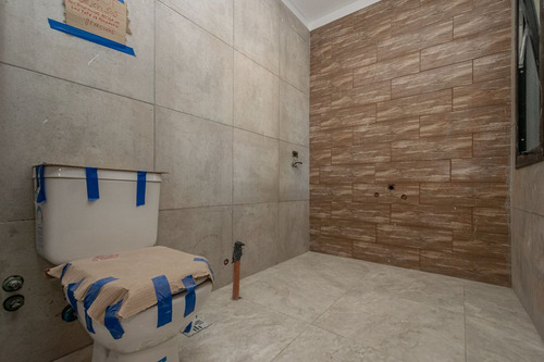 Venta Duplex 2 Amb Con Terraza Y Cochera. Financia
