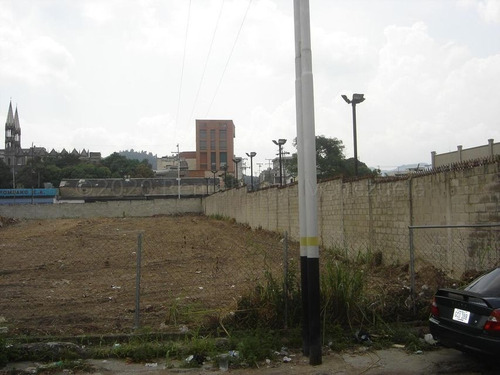 Imagen 5 de 14 de Leida Falcon Rentahouse Vende Terreno En Av Bolivar Valencia 22-429 Lf