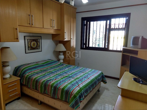 Casa Em Partenon Com 5 Dormitórios - Lu430140