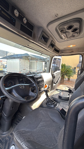 Mb Atego 2426 - 215.977 Km - Baú 9,00x2,85 Com Plataforma