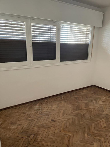 Imagen 8 de 10 de Linda Reciclada A Nuevo Amplia Muy Soleada Jardin Prox. Nuevo Centro Sin Gastos Comunes