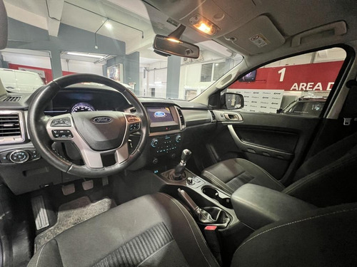 Imagen 17 de 22 de Ford Ranger Xlt 4x4 3.2 Usada 2021 Nueva Manual