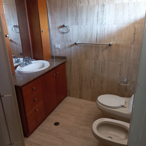 Venta De Casa En Urb San Luis Con Garita De Seguridad