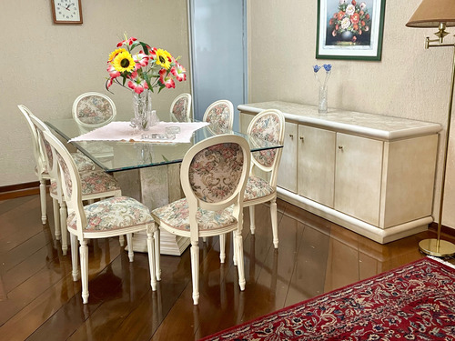 Mesa De Janta Com 8 Cadeiras E Buffet, Estilo Classico. Bege Florido
