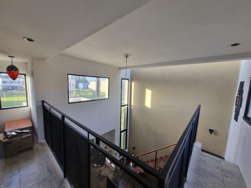 Casa En Venta, Barrio Vicente Federico I