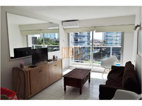 Apartamento Con Todos Los Servicios Buena Rentabilidad- Ref: 18257