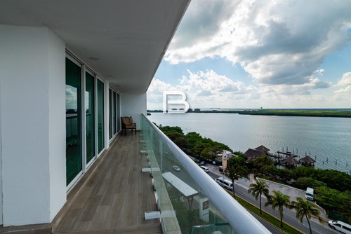 Penthouse En Venta Frente Al Mar