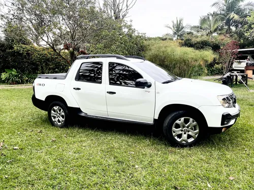 Renault Duster Oroch 2.0 Intens