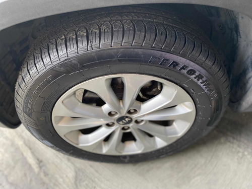 Imagen 6 de 6 de Kia Sorento Automático