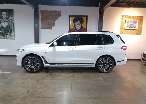 BMW X7 3.0 Xdrive 40i Pure Excelence