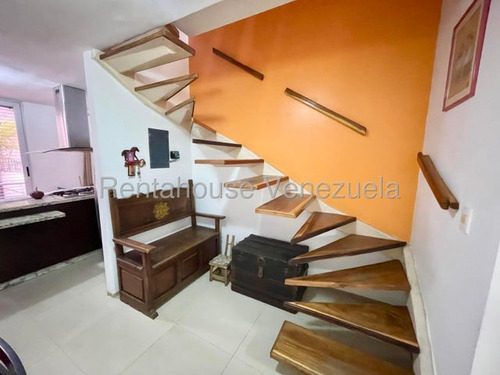 *al/¡descubre Tu Nuevo Hogar En El Este De Barquisimeto! Casa 3 Niv En Venta Colinas Del Viento Barquisimeto Lara, Venezuela/arnaldo López/ # 25-20497/96.5 M²