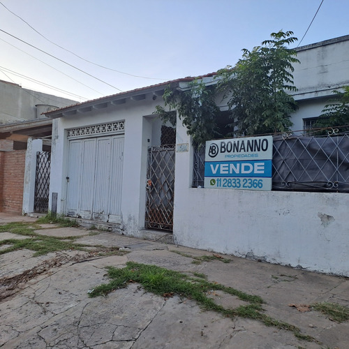 Quilmes 1 De Mayo 2700 Ph Al Frente A Refaccionar