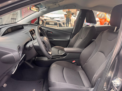 Toyota Prius 1.8 Base Cvt