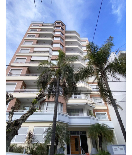 Departamento De Tres Ambientes En Venta