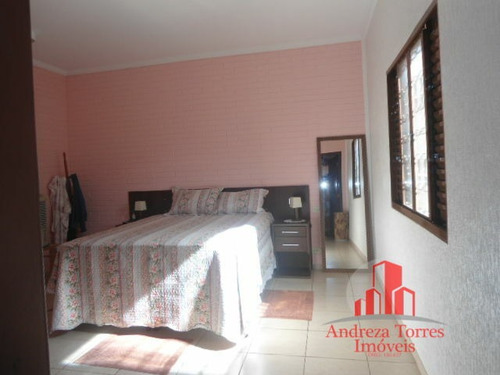Imagem 2 de 24 de Casa Padrão À Venda Em Taubaté/sp - 1348