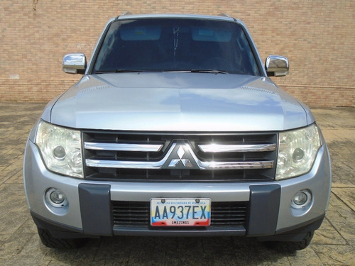 Imagen 2 de 15 de Mitsubishi Montero Limited - Automatica