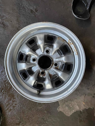 Imagen 2 de 2 de Llanta Ford Taunus Gxl