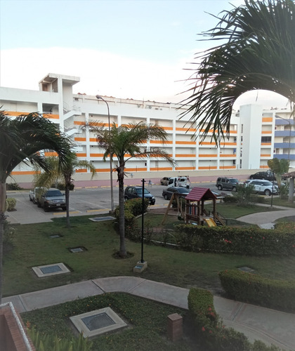 Imagen 18 de 18 de Apartamento En Playa Guaica. Lecheria