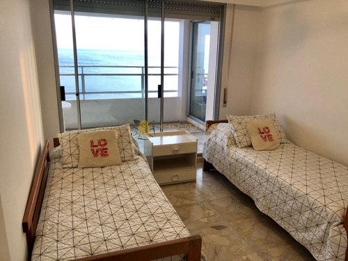 Primera Linea Playa Mansa - Consulte !!!!!!!- Ref: 3978