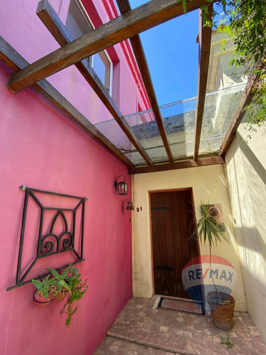 Venta Casa A La Laguna Barrio Santa Catalina Tigre
