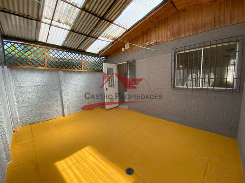 Hermosa Casa De Dos Pisos 4 Dormitorios 2 Baños, Quilicura