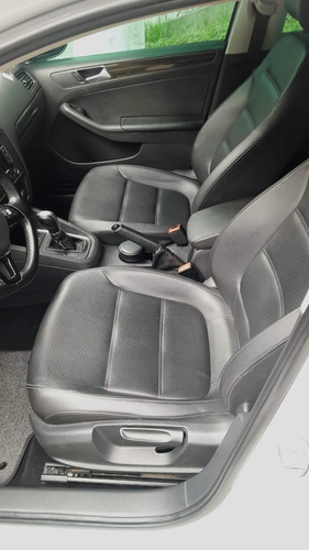 Volkswagen Jetta 2.0 Comfortline Flex Aut 4p