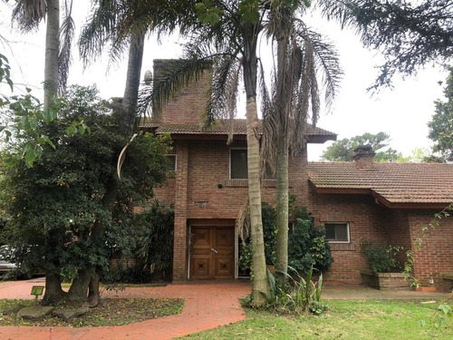 Venta  Casa La Martona Con Pileta Sobre 2 Lotes