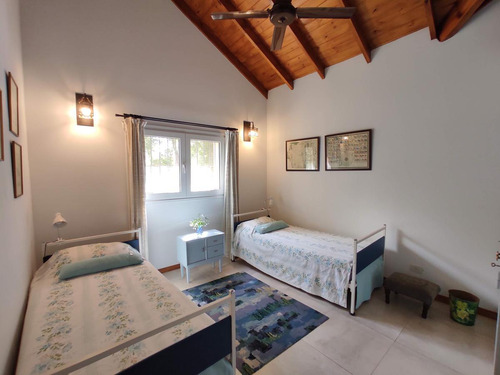 Casa De 4 Dormitorios En Lote De 2000 M2 - Club De Campo Santa Catalina