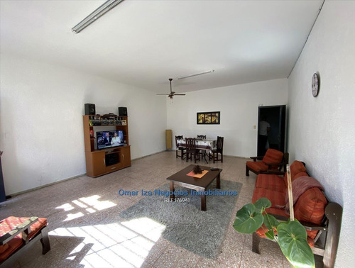 Imagen 2 de 12 de Venta Casa Brazo Oriental 3 Dormitorios Con Renta