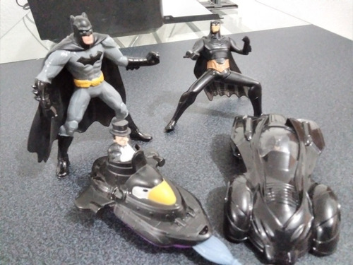 Batman 2 Muñecos, Submarino Pinguino 1, Batman Movil 1