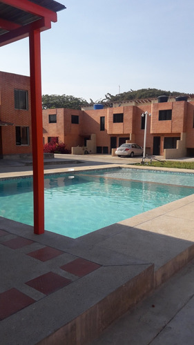 Imagen 9 de 14 de Townhouse En Venta Naguanagua Manantial 04144380891