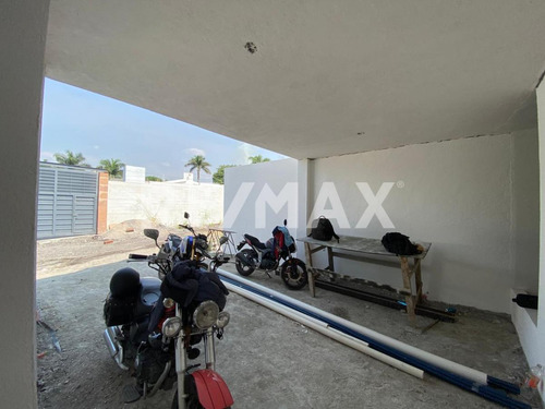 Casa En Venta En Morelos, Fraccionamiento En Centro De Oaxtepec